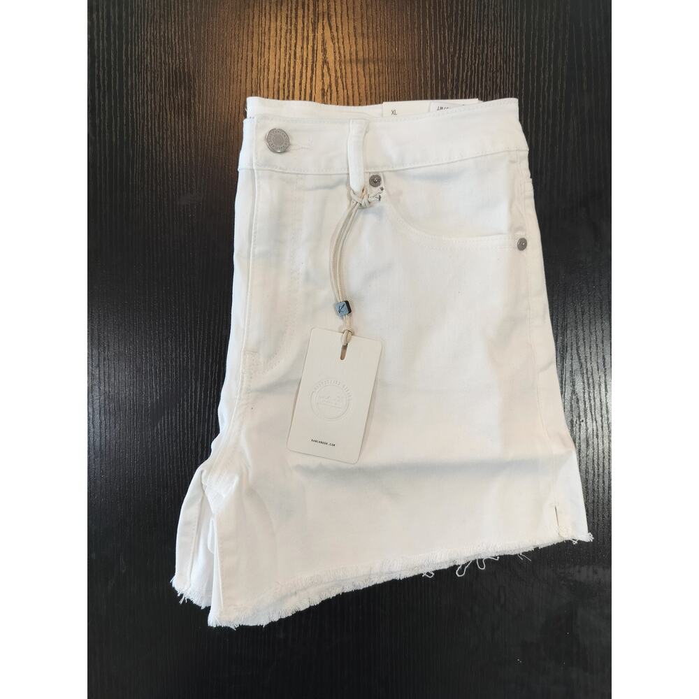 KanCan Women’s White High Rise Frayed Hem Denim Shorts Size XL - Picture 6 of 9